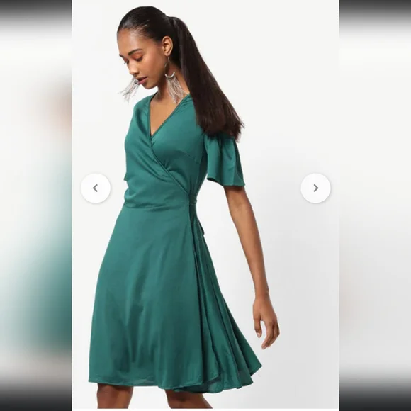 Unamed Wrap Dress with cold shoulder detailing Size 0XL in hunter green - Picture 5 of 11
